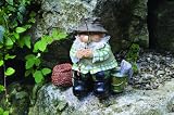 Gardman Woodland Wilf Goes Fishing Polyresin Garden Gnome