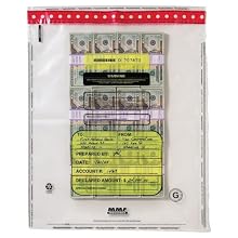 MMF Industries 16 Bundle Capacity Tamper-Evident Cash Bags, 20 x 28, Clear, 100 Bags per Box (2362035N20)