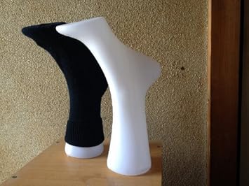 【クリックでお店のこの商品のページへ】4個 セット 足 マネキン ディスプレイ 撮影 靴下 靴 シューズ 展示 陳列 スタンド トルソー (d 足 4個)： ホーム＆キッチン