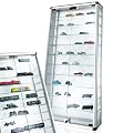 Vitrine f�r Sammler aus Aluminium und Glas