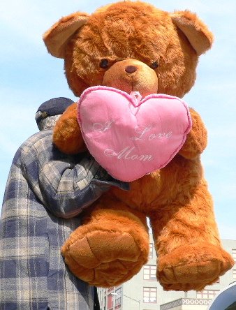 51oUydSng%2BL GIANT 48 WHITE TEDDY BEAR Holding I LOVE MOM HEART! Great for MOTHERS DAY GIFT or ANY DAY!   COLOR: BROWN