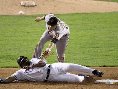 San Francisco Giants v Texas Rangers, Game 3: Vladimir Guerrero,Freddy Sanchez Photographic Poster Print by Christian Petersen, 24x32