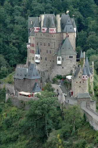 Burg Eltz Castle in Germany Journal: 150 page lined notebook/diary