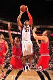 Chicago Bulls v Phoenix Suns: Grant Hill Photographic Poster Print by Barry Gossage, 28x42