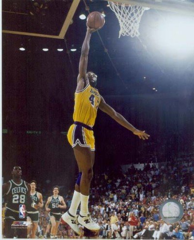 James Worthy Los Angeles Lakers 8x10 Photo (Slam vs. Celtics)