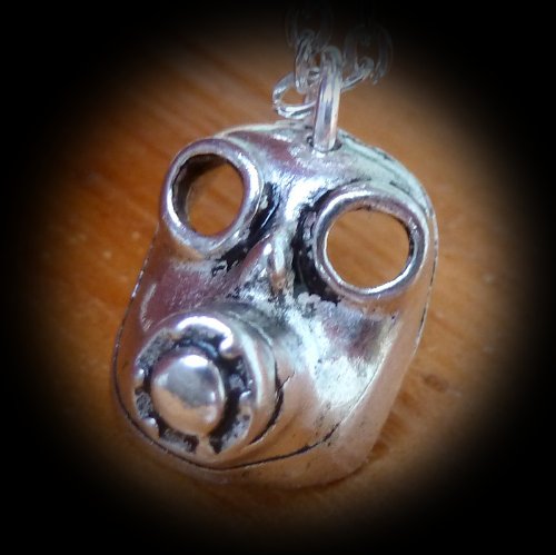 ODDITY Steampunk Victorian Freak GAS MASK anatomical pendant charm goth pendant Necklace Sugar Skull Day of the Dead Zombie tattoo biker