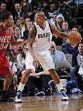 New Jersey Nets v Dallas Mavericks: Caron Butler and Devin Harris Photographic Poster Print by Glenn James, 42x56