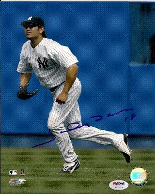 Johnny Damon Autographed/Hand Signed New York Yankees 8x10 Photo