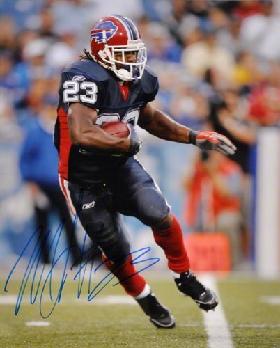 Marshawn Lynch Buffalo Bills Autographed 16x20 Photograph