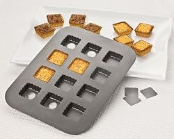 Chicago Metallic 26635 12-Cup Lift & Serve Single Squares Pan