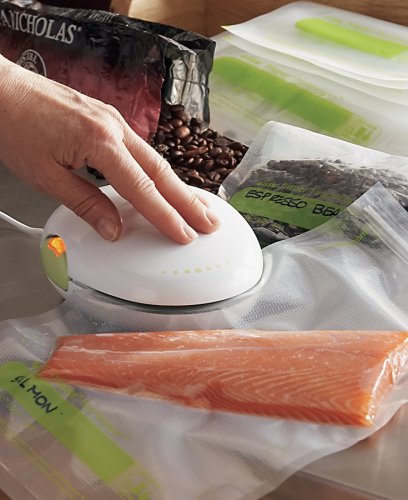 Frisper Freshkeeper Oliso FF-500 Frisper Freshkeeper Vacuum Sealer with Reusable Bags