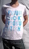 タイポグラフィーTシャツ 今季一押しのアイテム 一見文字化けのようで、よく見るとメッセージが・・・ ＵネックデザインＴシャツ FUCK YOUTH 文字化け