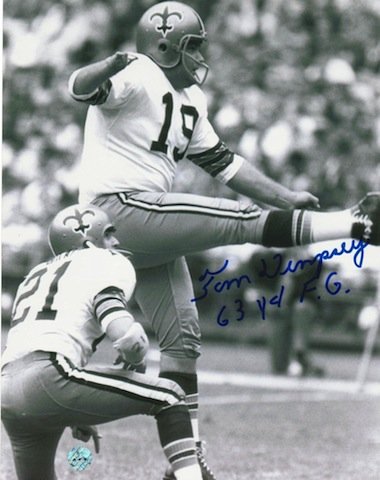 Tom Dempsey Signed Saints 8x10 Photo - 63 YD FG