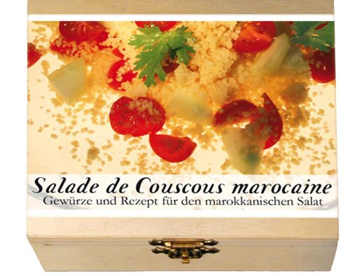 Gaumenfreude - SALADE DE COUSCOUS MAROCAINE Gewürzset für leichten Genuss. 8 Gewürze befinden sich in einem dekorativen Holzkasten. -- Beinhaltet die Geschichte des Gerichtes, eine Inhaltsbeschreibung der Gewürze, das Originalrezept und eine Einkaufliste. Ein ideales Geschenk für Kochkünstler & Hobbyköche, solche, die es werden wollen und alle, die neugierig auf fremde Welten sind. Maße: 11,4 x 9,5 cm, 3,4 cm hoch