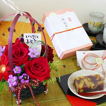 【生花アレンジ＆敬老祝い和菓子詰め合わせ】【敬老の日ギフト】セール価格3,480円（通常3,880円）