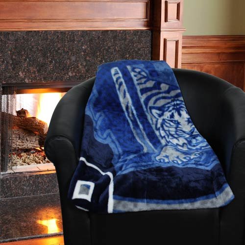 Detroit Tigers 50'' x 60'' Navy Blue Retro Royal Plush Blanket Throw