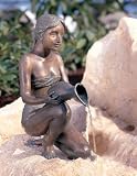 Eigenschaften Galerie diValore  / Skulptur - Alessia klein - Hochwertige Gartenskulptur - wasserspeiend, Skulptur ohne Pumpe, zu beziehen über Fachhandel - des Künstlers Miriani