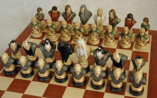 The Lord of the Rings Decorative Chess Set