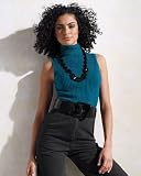 Sleeveless turtleneck