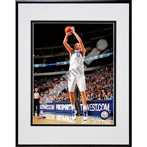 Photo File Dallas Mavericks Dirk Nowitzki 8X10 Framed And Matted Photo