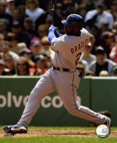 Milton Bradley Texas Rangers 8x10 Photo (2008 Batting Grey Jersey)