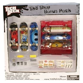 Tech Deck Skate Shop Bonus Pack (Styles may vary)