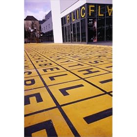 photographie Giant anagram, Berlinische Galerie. est disperible en (L x H): 40 x 60 cm de D. Peevers