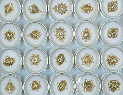 Gold Body Dot