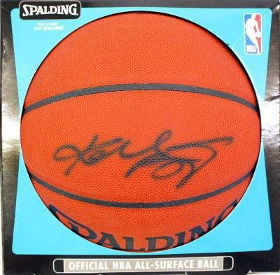 Autographed Kobe Bryant Ball - Spalding Psa dna 1a08800 - Autographed Basketballs