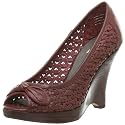 Report Women's Taryn Wedge,Dark Red,10 M