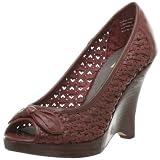 Report Women's Taryn Wedge