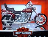 Motor Cycles 1:18 Model - Harley Davidson FXDWG Dyna Wide Glide, Collector Edition, in Dark Red