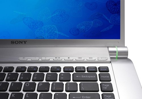 Sony VAIO VGN-FW139E & H 16.4-inch Laptop (2.26 GHz Intel Core 2 Duo P8400 Processor, 3 GB RAM, 250 GB Hard Drive, Vista Premium) Grey image