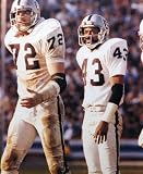 JOHN MATUSZAK & GEORGE ATKINSON OAKLAND RAIDERS 8X10 SPORTS ACTION PHOTO