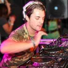 Axwell