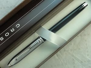 Cross Townsend Black Lacquer Tuxedo Selectip GEL Ink Rollerball Pen . .