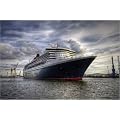Poster 60 x 40 cm - "queen mary 2 in hamburg" von Manfred Hartmann - auch in anderen Gr��en und als Leinwandbild erh�ltlich