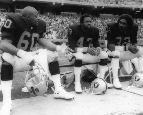 OTIS SISTRUNK-GEORGE ATKINSON-JACK TATUM OAKLAND RAIDERS 8X10 SPORTS ACTION PHOTO