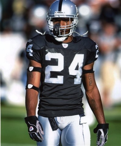 CHARLES WOODSON OAKLAND RAIDERS 8X10 SPORTS ACTION PHOTO (4)