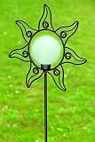 Eigenschaften B&B  / Rankhilfe Gartenstab Stick 'Bury-Sonne' Leuchtkugel Solar