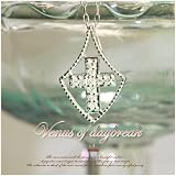 凛々しい清らかさを十字架に秘めて[Venus of daybreak]K10ホワイトゴールド・ダイヤモンドクロスモチーフネックレス