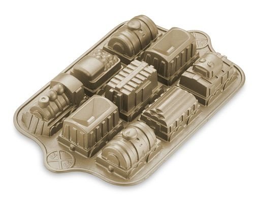 9-Car Railroad Mini Cake Pan