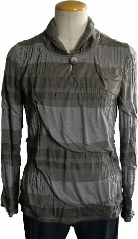 凝った織り方のスペイン製生地使用のカットソー