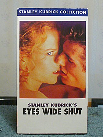 Eyes Wide Shut [VHS]