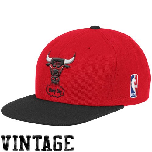 Chicago Bulls Mitchell & Ness Red Throwback Vintage Snap Back Hat