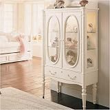 Isabella Doll Chest