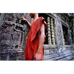 Poster 60 x 40 cm - "Devastas - female deities of sublime beuty, feature prominently in bas relief of Angkor Wat's south " von Stu Smucker / Lonely Planet Images - auch in anderen Gr��en und als Leinwandbild erh�ltlich