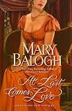 Image of At Last Comes Love (Thorndike Press Large Print Basic Series)