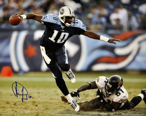 Vince Young Tennessee Titans Autographed 16x20 Photo