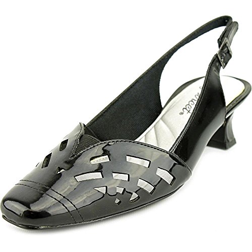 Easy Street Adorable Women's Pump